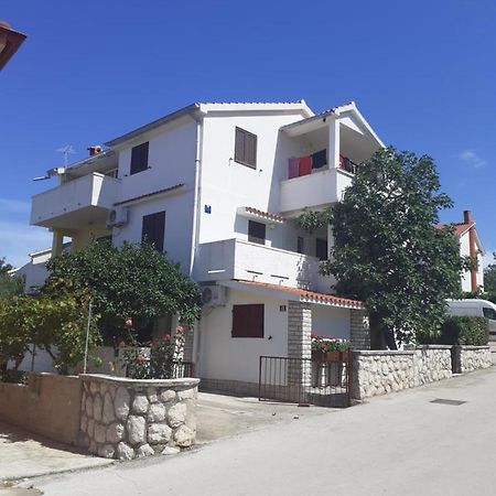 Apartmani Karuza Novalja Dış mekan fotoğraf